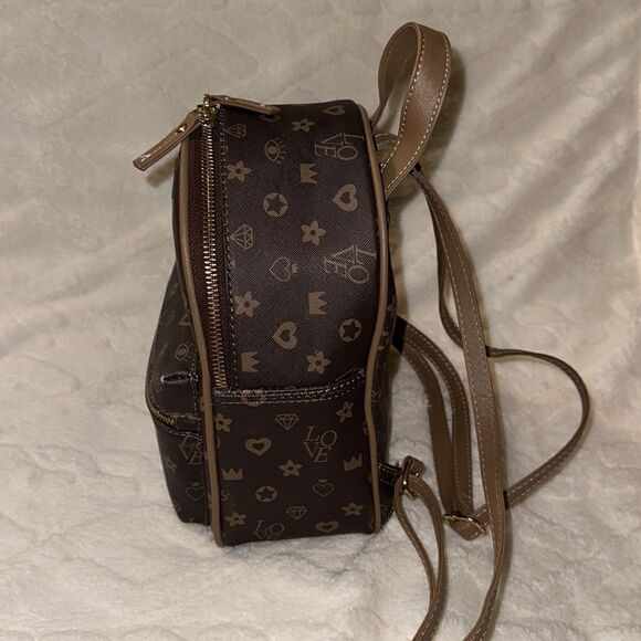 Claire’s Brown Tan LOVE Hearts Jewels Crowns Print Faux Leather Mini Backpack - Picture 4 of 16